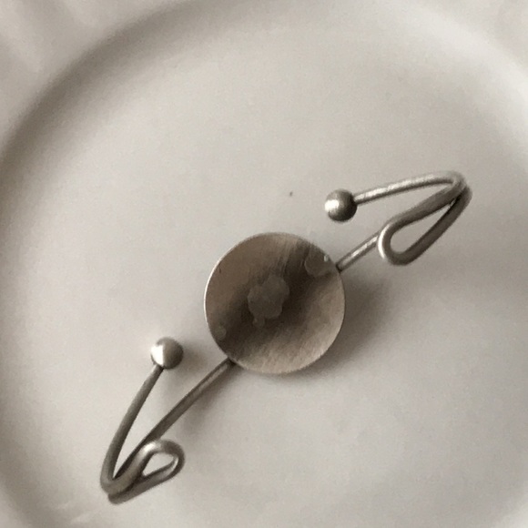 Mid Century Modernist cuff bangle - Picture 7 of 7